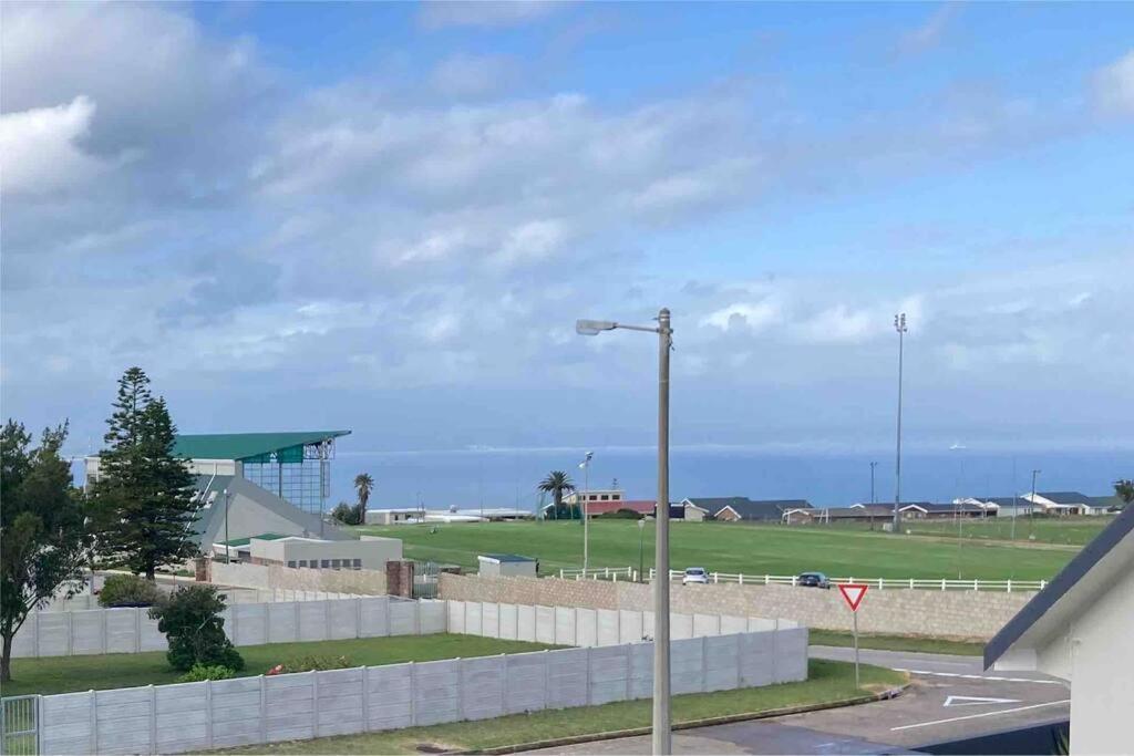 Becks At The Bay Loadshedding Free Villa Mossel Bay Exterior photo