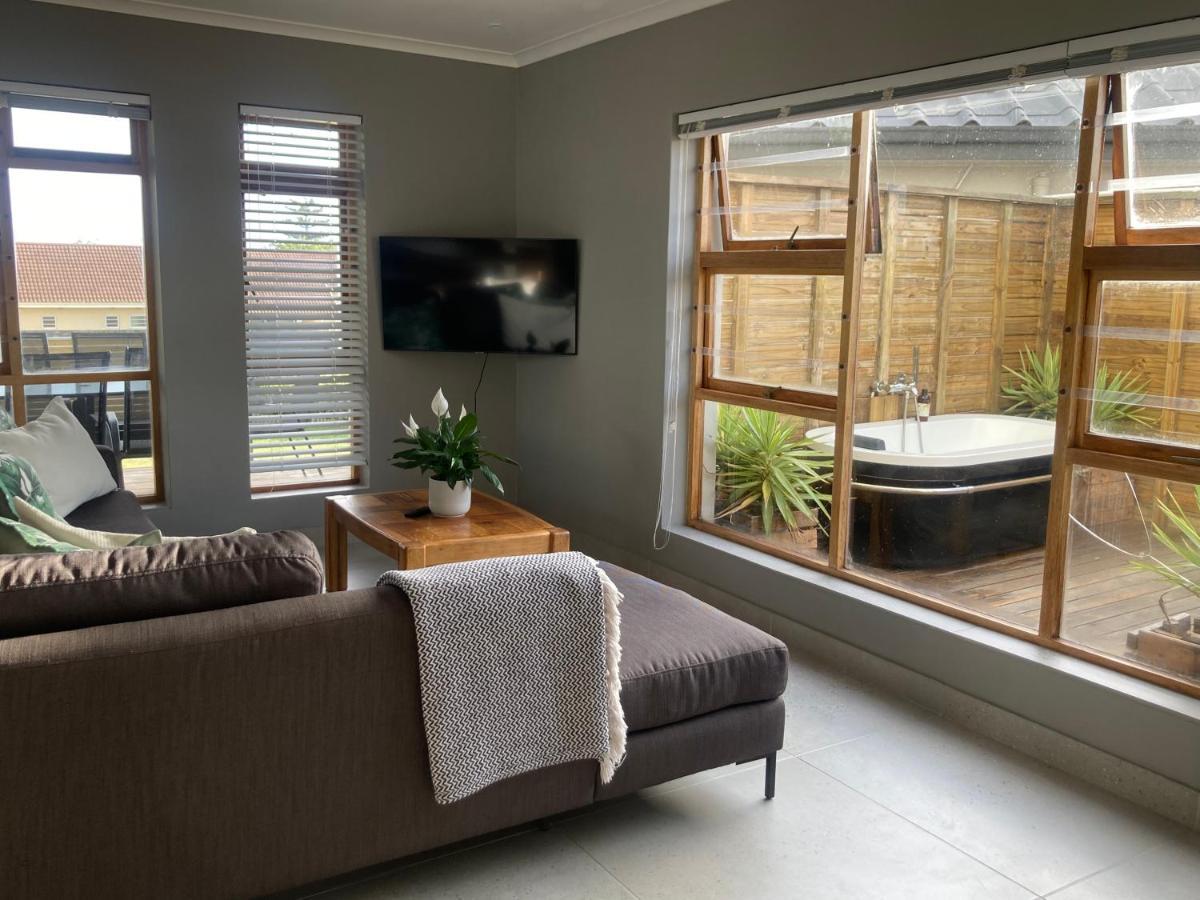 Becks At The Bay Loadshedding Free Villa Mossel Bay Exterior photo