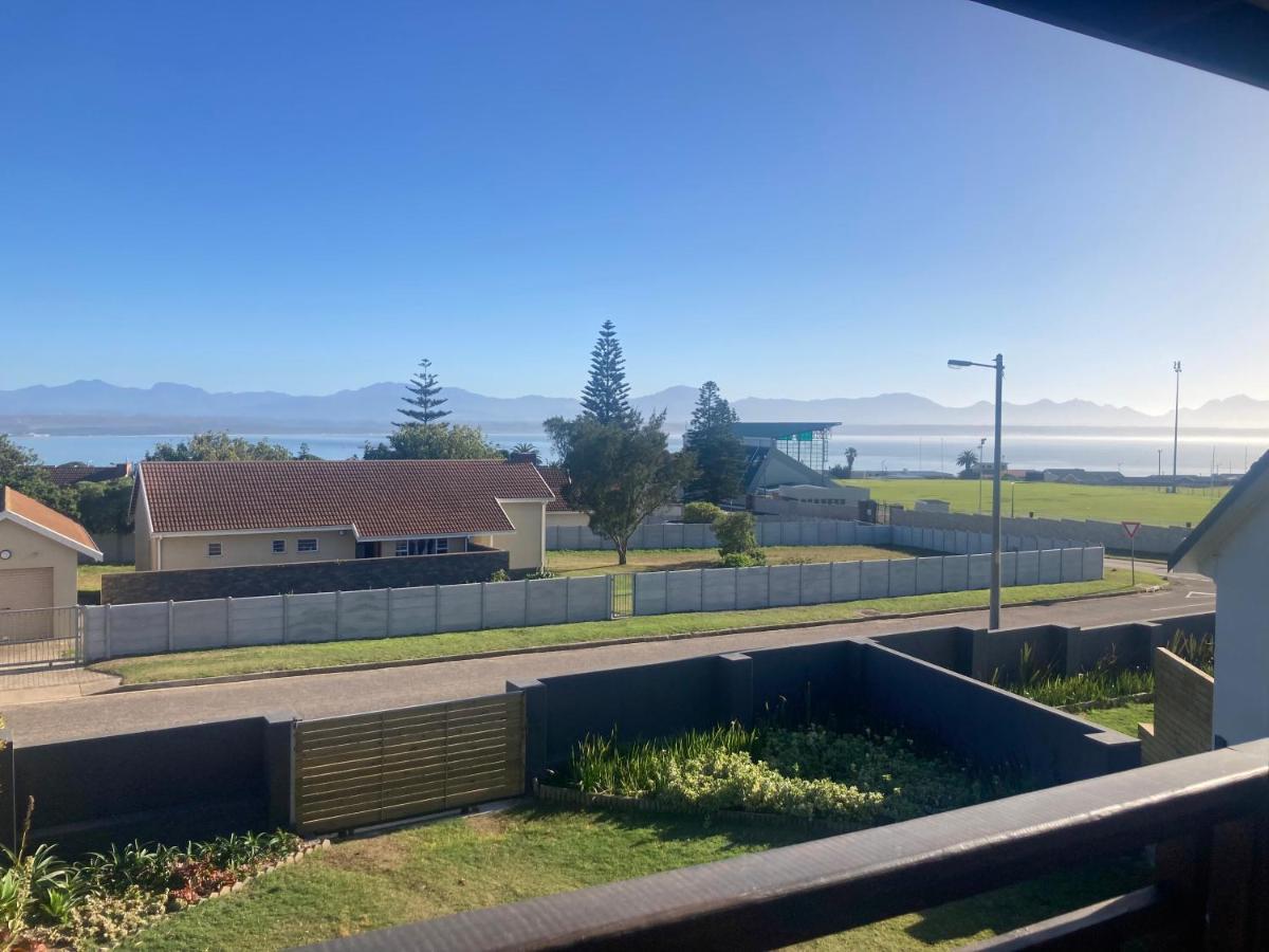 Becks At The Bay Loadshedding Free Villa Mossel Bay Exterior photo